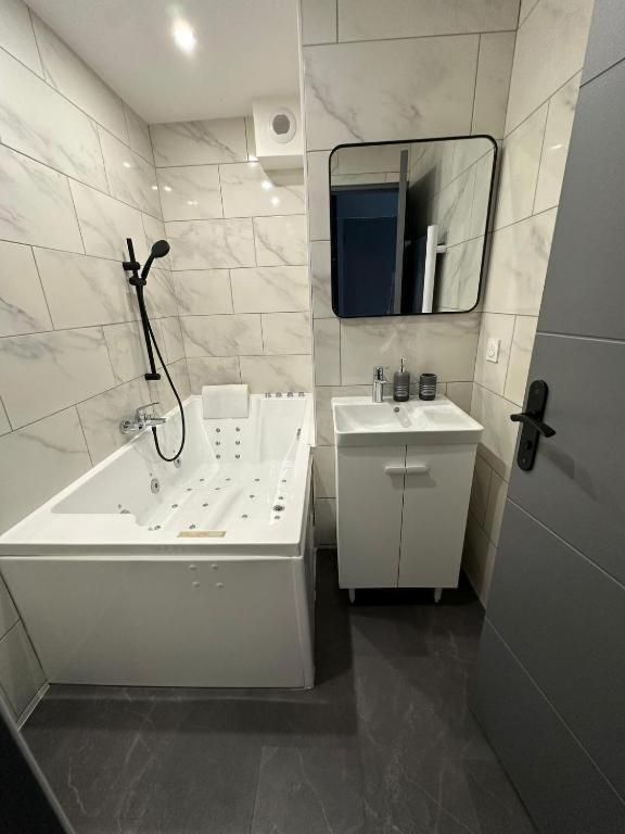 Studio Jaccuzzi A 2 Min Davignon Les Angles  Exterior foto